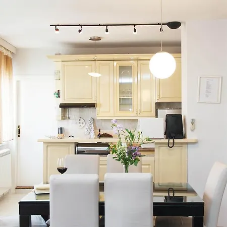 Apartment Hip & Spacious Belgrade